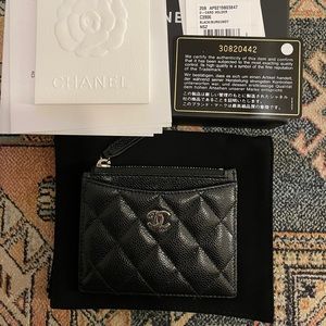 Chanel caviar card holder